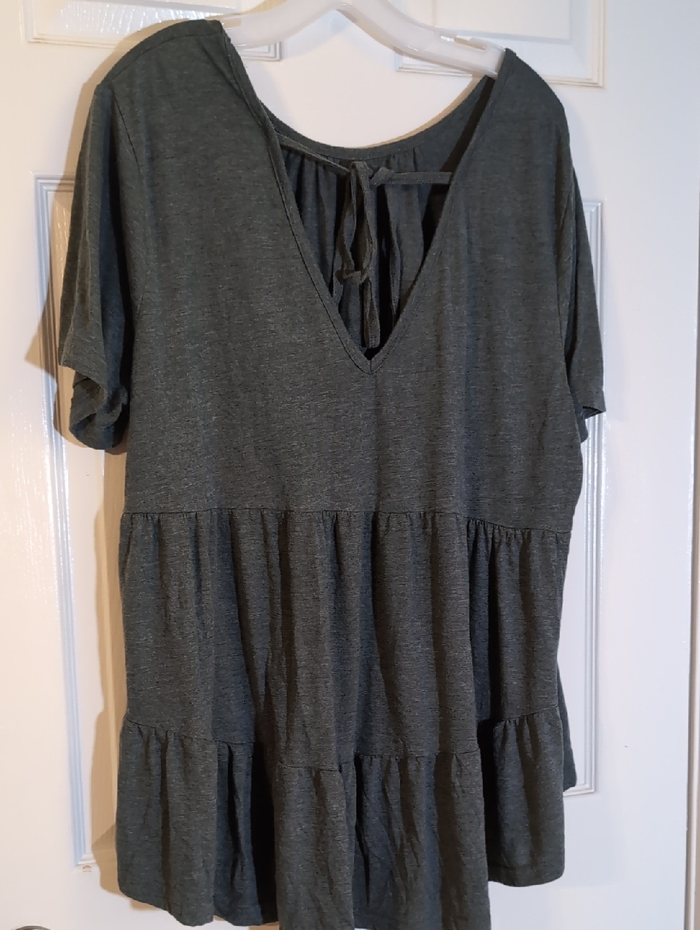 Women's V-Neck Tiered Short Sleeve Top - Dark Green